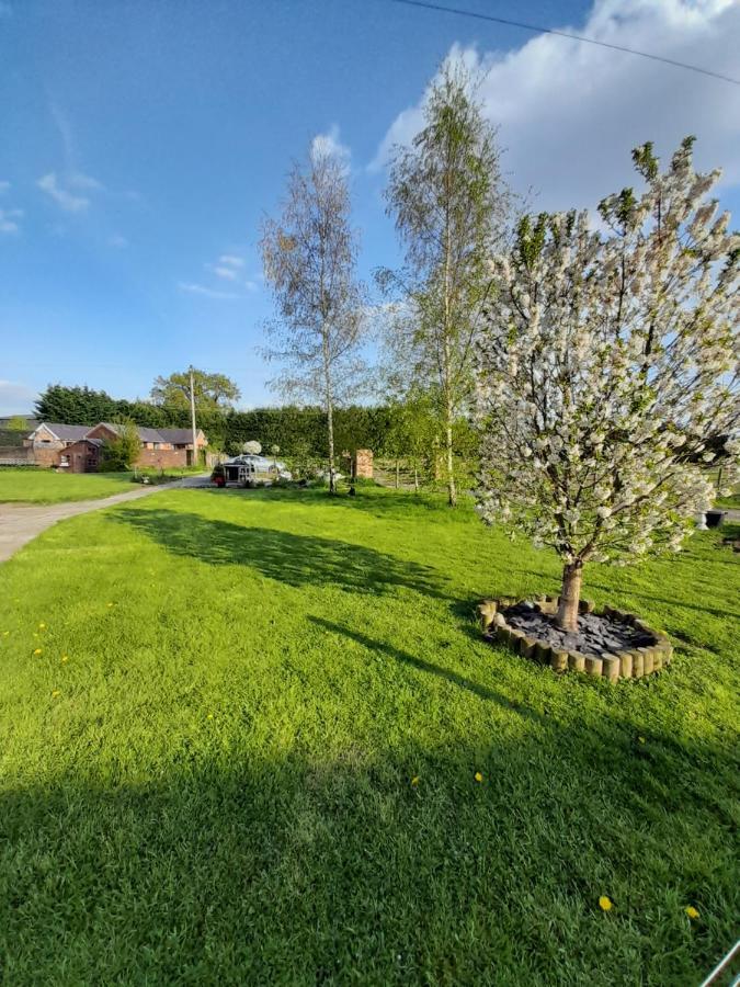 Mile House Barn Bed & Breakfast Nantwich Exteriér fotografie